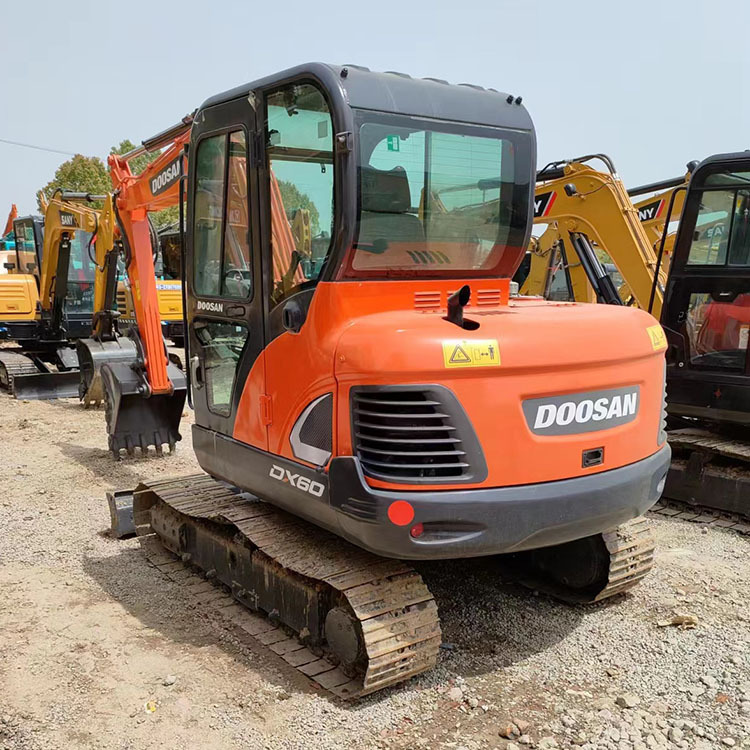 DOOSAN DH60 - Pelle sur chenille: photos 2 DOOSAN DH60 - Pelle sur chenille: photos 2