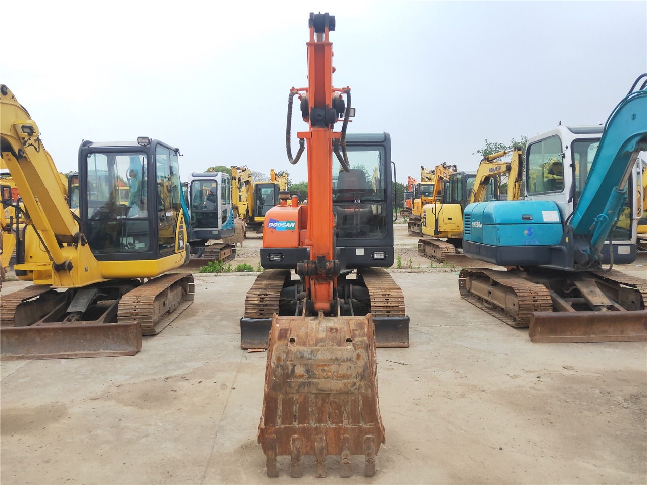 Doosan Crawler Excavator DH55 Good Condition Click for Discount - Pelle sur chenille: photos 5 Doosan Crawler Excavator DH55 Good Condition Click for Discount - Pelle sur chenille: photos 5