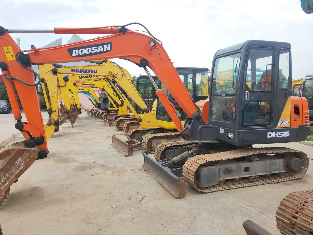 Doosan Crawler Excavator DH55 Good Condition Click for Discount - Pelle sur chenille: photos 3 Doosan Crawler Excavator DH55 Good Condition Click for Discount - Pelle sur chenille: photos 3