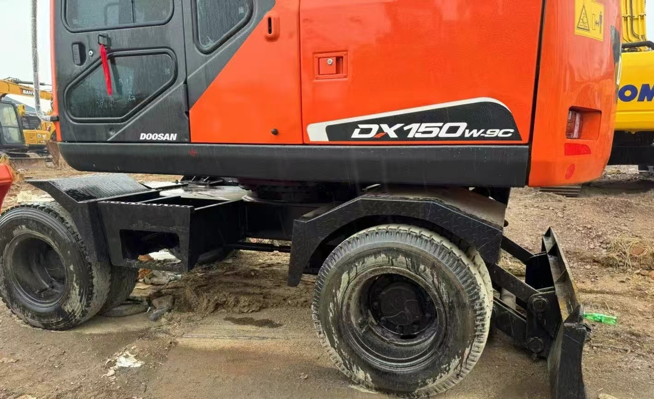 Doosan DX150W Wheel Loader click for Discount - Pelle sur pneus: photos 2 Doosan DX150W Wheel Loader click for Discount - Pelle sur pneus: photos 2
