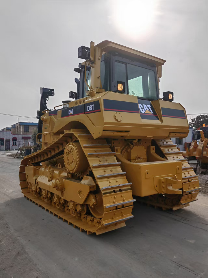 CAT D8T - Engins de chantier: photos 5 CAT D8T - Engins de chantier: photos 5