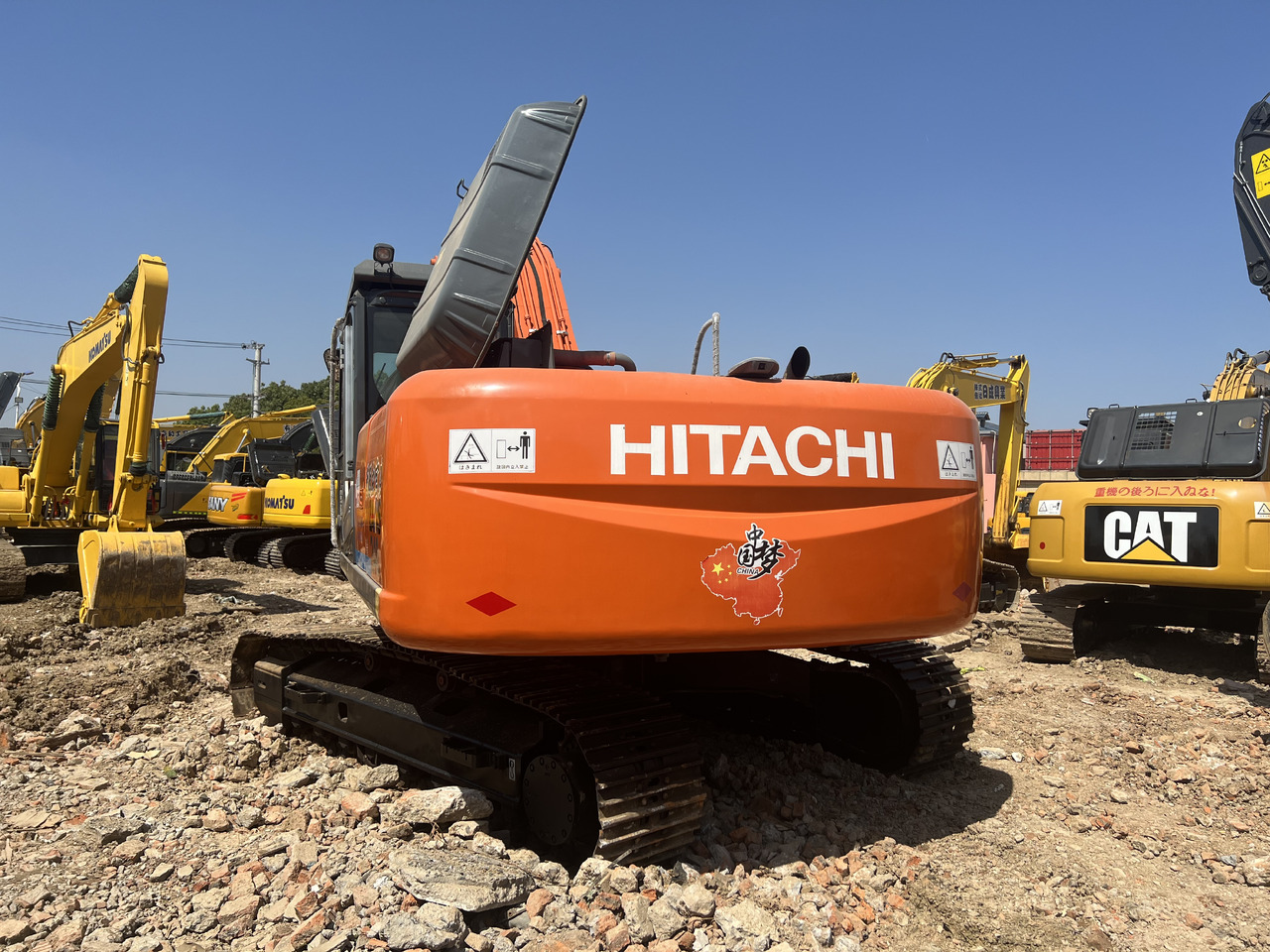HITACHI ZX240 - Pelle sur chenille: photos 5 HITACHI ZX240 - Pelle sur chenille: photos 5