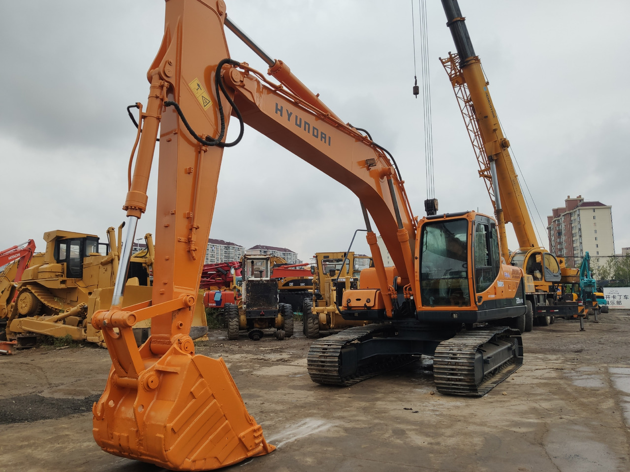 HYUNDAI Crawler Excavator R220-9S Click Here for Discount - Pelle sur chenille: photos 5 HYUNDAI Crawler Excavator R220-9S Click Here for Discount - Pelle sur chenille: photos 5