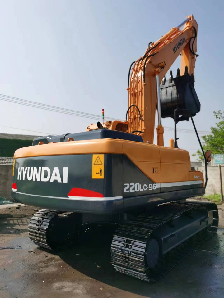 HYUNDAI Crawler Excavator R220LC-9S Good Condition - Pelle sur chenille: photos 2 HYUNDAI Crawler Excavator R220LC-9S Good Condition - Pelle sur chenille: photos 2