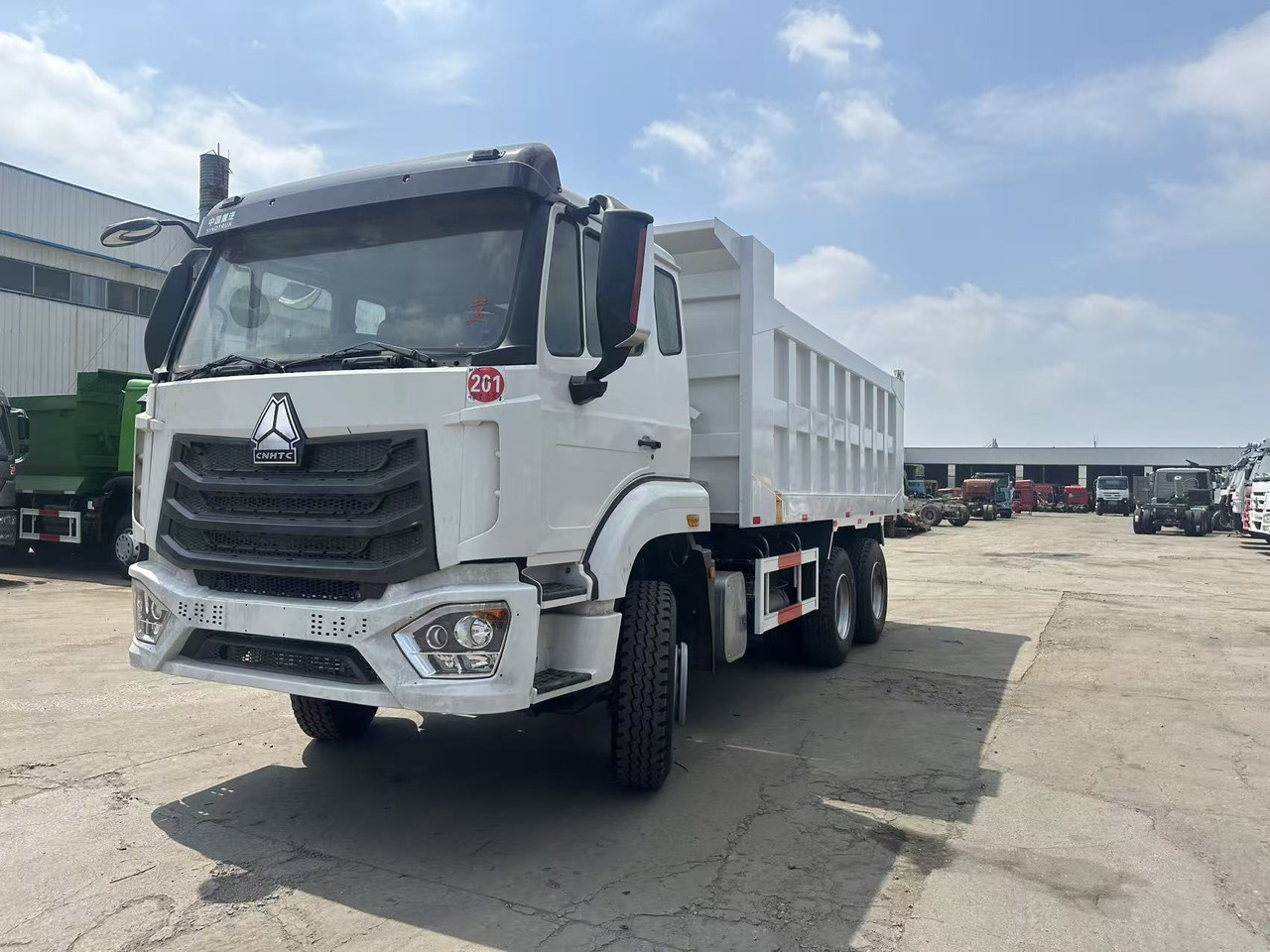 Howo HaoHan Dump Truck 6*4 Click Here for Discount - Camion benne: photos 1 Howo HaoHan Dump Truck 6*4 Click Here for Discount - Camion benne: photos 1