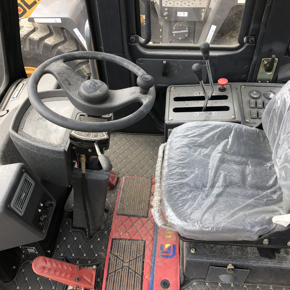 Liugong Wheel Loader ZL50CN Click Here for Discount - Chargeuse sur pneus: photos 4 Liugong Wheel Loader ZL50CN Click Here for Discount - Chargeuse sur pneus: photos 4
