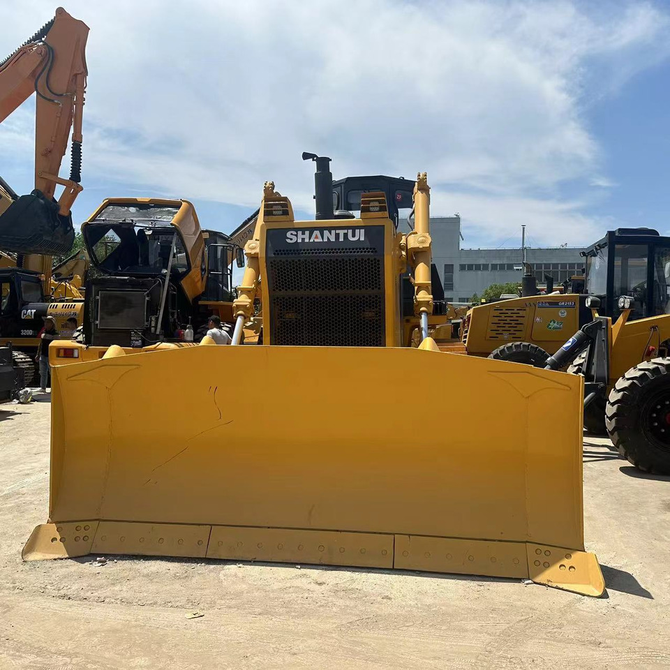 SHANTUI Bulldozer SD 32 Low Hours Good Condition - Bulldozer: photos 3 SHANTUI Bulldozer SD 32 Low Hours Good Condition - Bulldozer: photos 3
