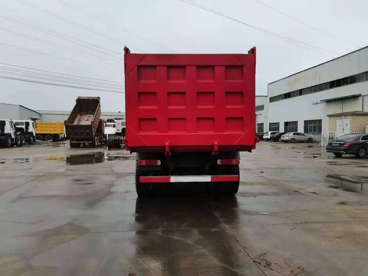 SINOTRUK HOWO 371 6X4 CLICK HERE FOR DISCOUNT - Camion benne: photos 5 SINOTRUK HOWO 371 6X4 CLICK HERE FOR DISCOUNT - Camion benne: photos 5