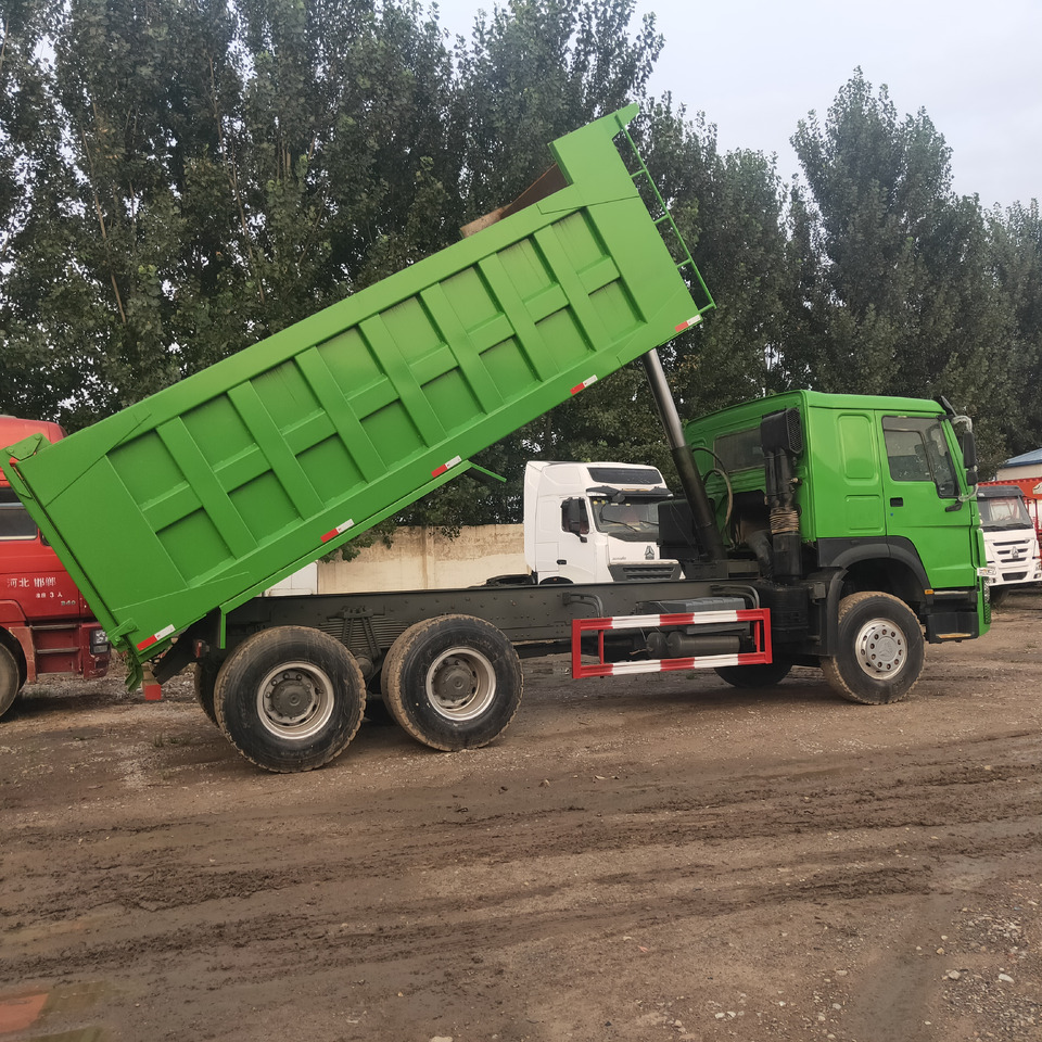 SINOTRUK HOWO 371 6X4 CLICK HERE FOR DISCOUNT - Camion benne: photos 3 SINOTRUK HOWO 371 6X4 CLICK HERE FOR DISCOUNT - Camion benne: photos 3