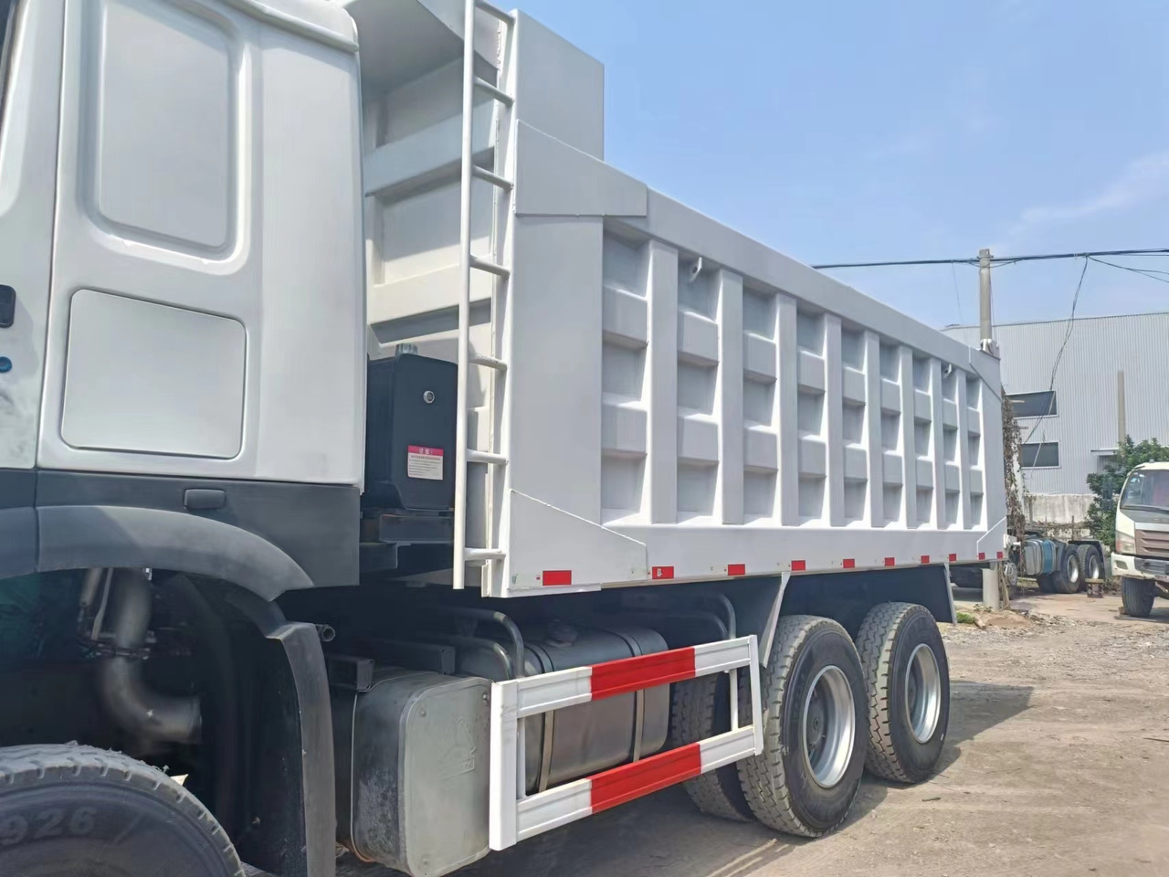 Camion benne SINOTRUK HOWO 371 6X4 CLICK HERE FOR DISCOUNT: photos 6