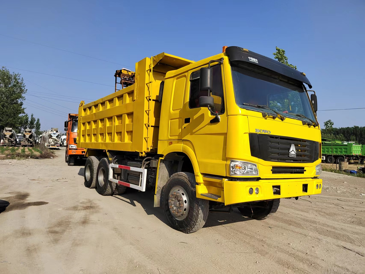 SINOTRUK HOWO 375 6X4 CLICK HERE FOR DIACOUNT - Camion benne: photos 2 SINOTRUK HOWO 375 6X4 CLICK HERE FOR DIACOUNT - Camion benne: photos 2