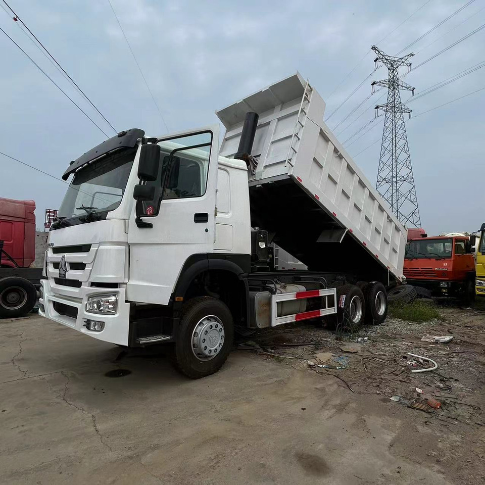 SINOTRUK HOWO 6x4 Dump Truck Click for Discount - Camion benne: photos 4 SINOTRUK HOWO 6x4 Dump Truck Click for Discount - Camion benne: photos 4