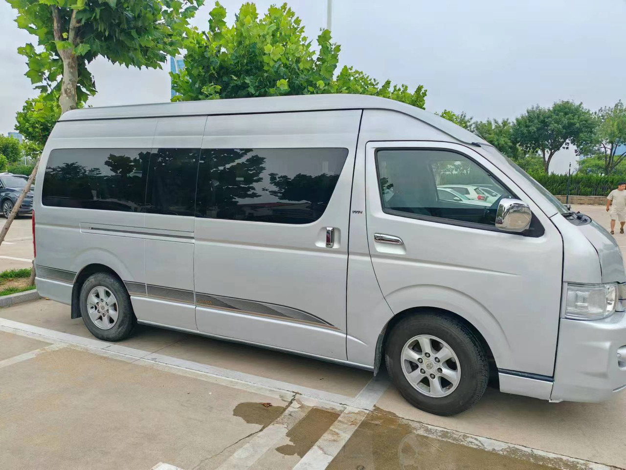 TOYOTA Toyota Hiace Bus Click Here for Discont en leasing occasion TOYOTA Toyota Hiace Bus Click Here for Discont: photos 6 TOYOTA Toyota Hiace Bus Click Here for Discont en leasing occasion TOYOTA Toyota Hiace Bus Click Here for Discont: photos 6