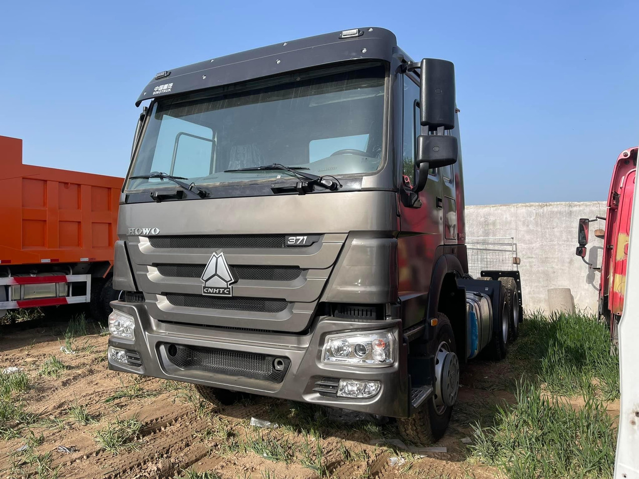 SINOTRUK HOWO 371 CLICK HERE FOR DISCOUNT - Tracteur routier: photos 1 SINOTRUK HOWO 371 CLICK HERE FOR DISCOUNT - Tracteur routier: photos 1
