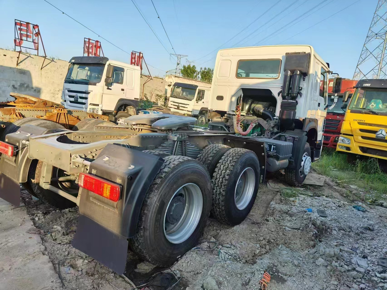 SINOTRUK HOWO 371 CLICK HERE FOR DISCOUNT - Tracteur routier: photos 4 SINOTRUK HOWO 371 CLICK HERE FOR DISCOUNT - Tracteur routier: photos 4