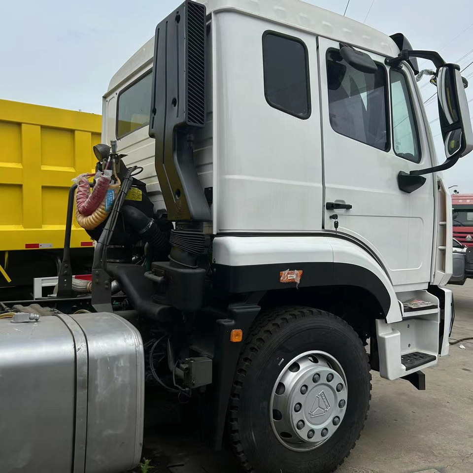 SINOTRUK HOWO 371 CLICK HERE FOR DISCOUNT - Tracteur routier: photos 4 SINOTRUK HOWO 371 CLICK HERE FOR DISCOUNT - Tracteur routier: photos 4