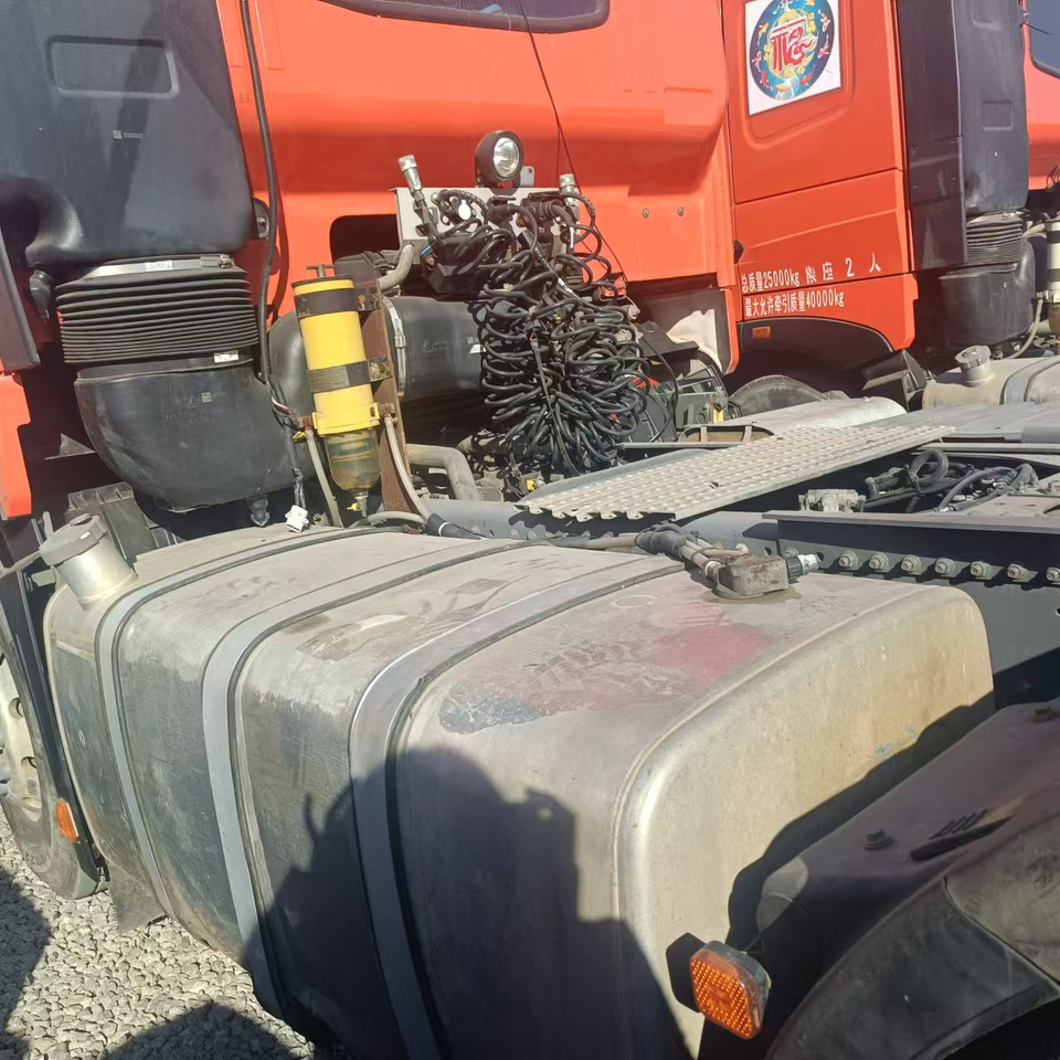 SINOTRUK TH7 CLICK HERE FOR DISCOUNT - Tracteur routier: photos 5 SINOTRUK TH7 CLICK HERE FOR DISCOUNT - Tracteur routier: photos 5