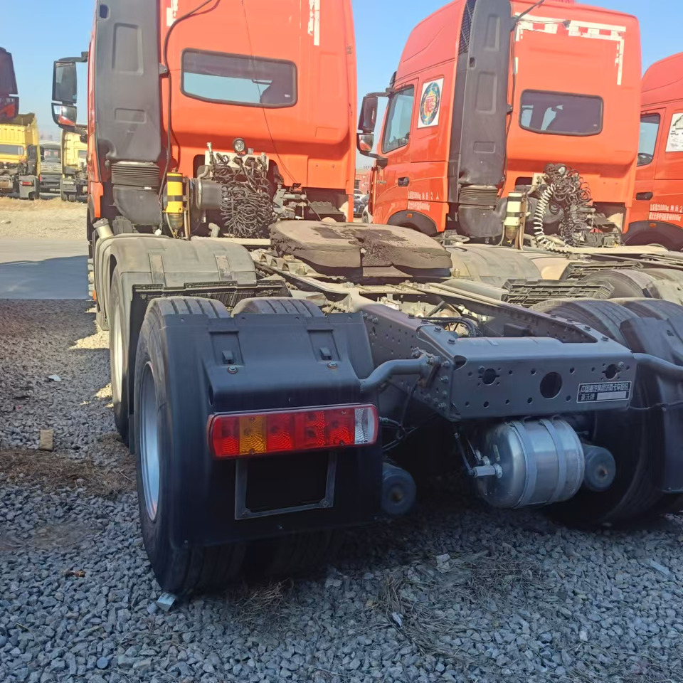 SINOTRUK TH7 CLICK HERE FOR DISCOUNT - Tracteur routier: photos 3 SINOTRUK TH7 CLICK HERE FOR DISCOUNT - Tracteur routier: photos 3
