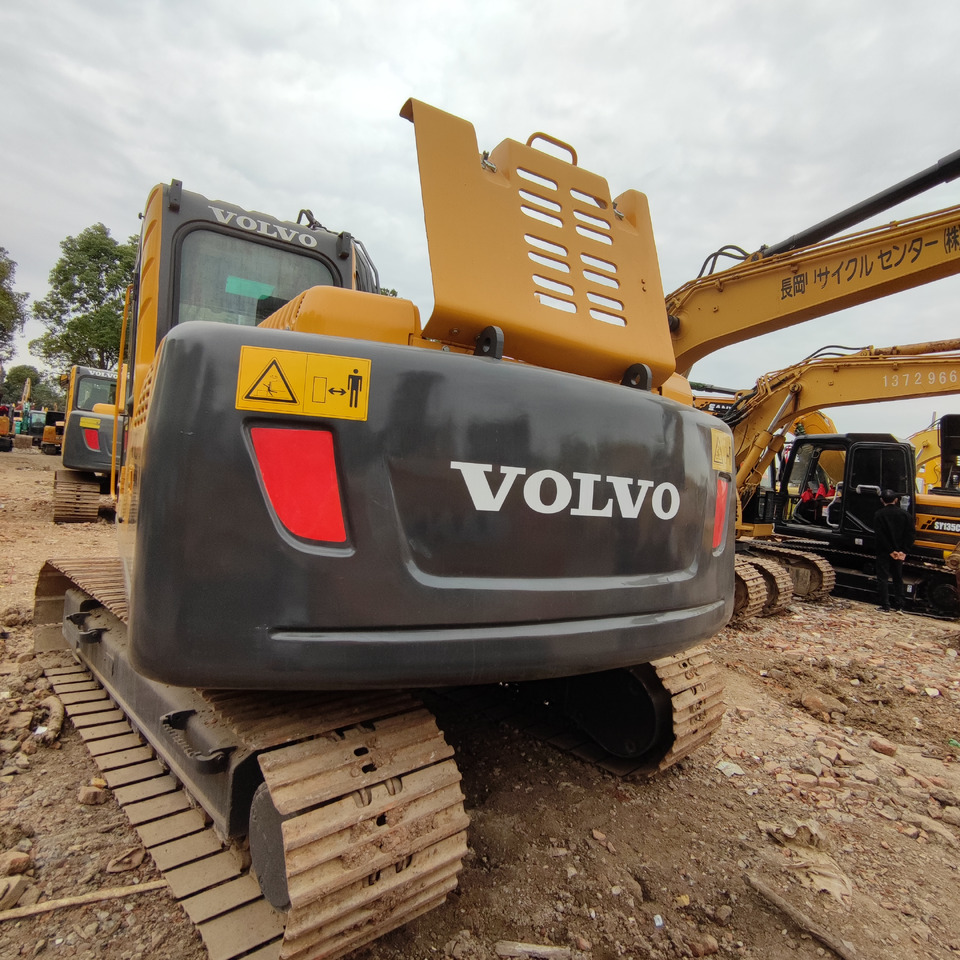 VOLVO EC140B - Pelle sur chenille: photos 5 VOLVO EC140B - Pelle sur chenille: photos 5