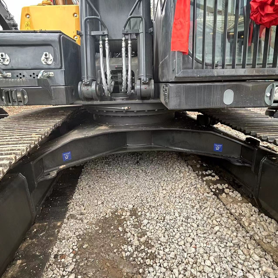 Pelle sur chenille VOLVO Excavator EC140 Click for Discount: photos 9