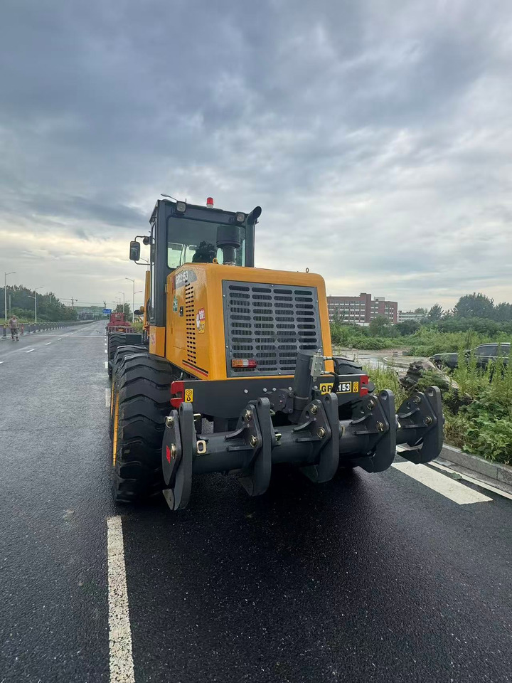 Niveleuse neuf XCMG GR2153 Grader: photos 11 Niveleuse neuf XCMG GR2153 Grader: photos 11