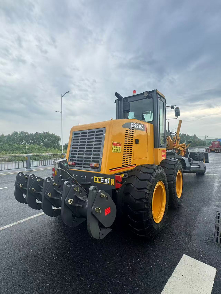 Niveleuse neuf XCMG GR2153 Grader: photos 9 Niveleuse neuf XCMG GR2153 Grader: photos 9