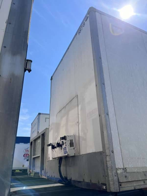 Semi-remorque 3 Essieux 38 TONNES 2 PORTES AR DOUBLE PLANCHER STEELBOX - Semi-remorque fourgon: photos 5 Semi-remorque 3 Essieux 38 TONNES 2 PORTES AR DOUBLE PLANCHER STEELBOX - Semi-remorque fourgon: photos 5