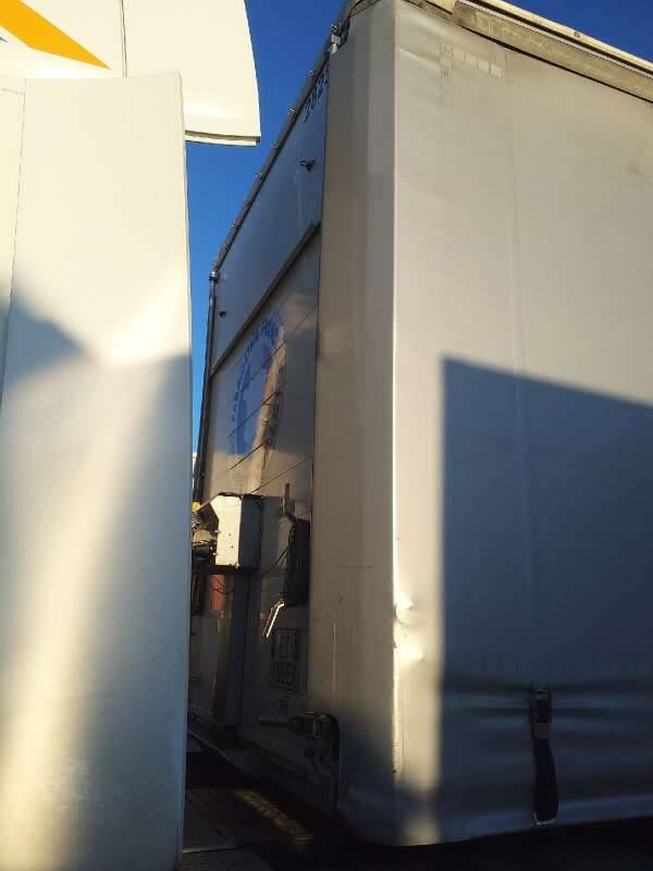Semi-remorque 3 Essieux 38 TONNES 2 PORTES AR REHAUSSABLE - Semi-remorque rideaux coulissants: photos 2 Semi-remorque 3 Essieux 38 TONNES 2 PORTES AR REHAUSSABLE - Semi-remorque rideaux coulissants: photos 2