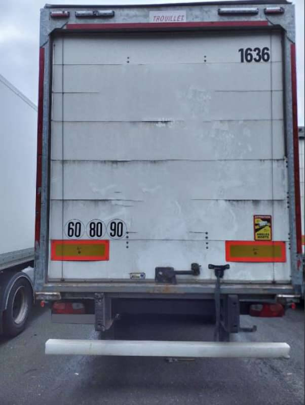 Semi-remorque 3 Essieux SEMI RECONDITONNEE -38 TONNES PORTE RELEVANTE - Semi-remorque fourgon: photos 3 Semi-remorque 3 Essieux SEMI RECONDITONNEE -38 TONNES PORTE RELEVANTE - Semi-remorque fourgon: photos 3