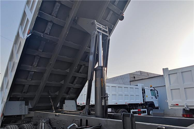 SINOTRUK Used Howo 430HP Dump Truck for Sale In Nigeria Lagos - Camion benne: photos 5 SINOTRUK Used Howo 430HP Dump Truck for Sale In Nigeria Lagos - Camion benne: photos 5