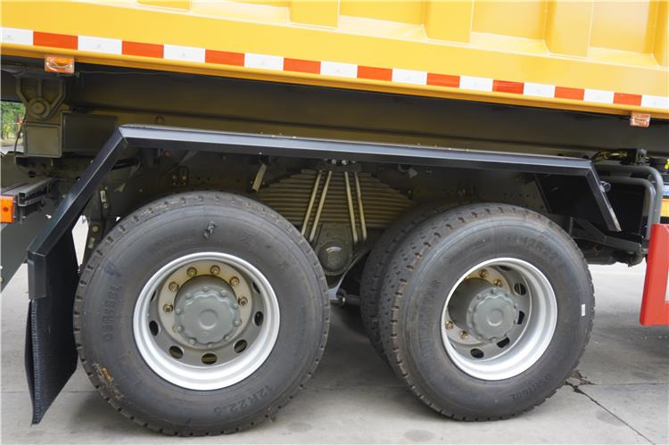 SINOTRUK Used Howo Dump Truck 10CBM for Sale In Cameroon - Camion benne: photos 2 SINOTRUK Used Howo Dump Truck 10CBM for Sale In Cameroon - Camion benne: photos 2