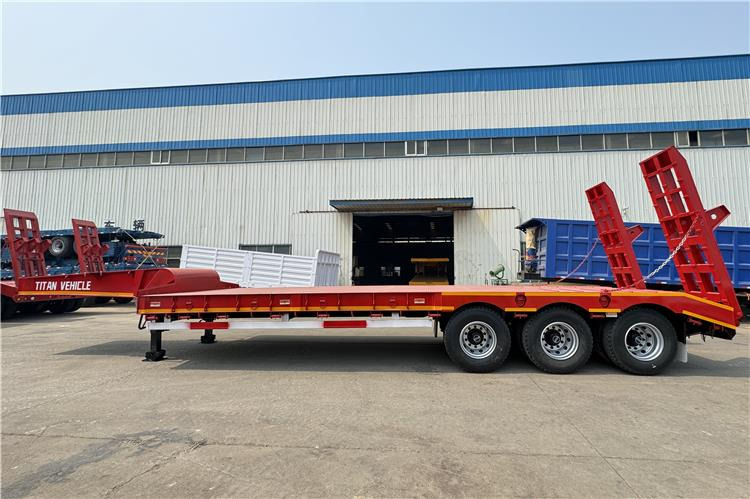 TITAN 3 Axle 60 Ton Truck Lowbed Trailer for Sale In Kenya - Semi-remorque surbaissé: photos 3 TITAN 3 Axle 60 Ton Truck Lowbed Trailer for Sale In Kenya - Semi-remorque surbaissé: photos 3