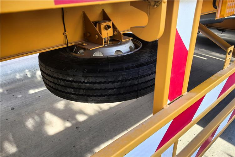 TITAN 6 Axle 62m Extendable Trailer for Sale In Ghana - Semi-remorque plateau: photos 5 TITAN 6 Axle 62m Extendable Trailer for Sale In Ghana - Semi-remorque plateau: photos 5