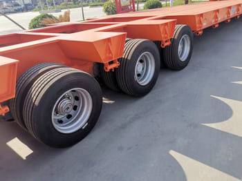 TITAN Lowboy Gooseneck Trailer for Sale in Malawi - Semi-remorque surbaissé: photos 3 TITAN Lowboy Gooseneck Trailer for Sale in Malawi - Semi-remorque surbaissé: photos 3