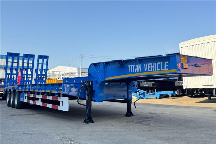 TITAN Tri Axle 80 Ton Low Loader Semi Trailer for Sale In Benin - Semi-remorque surbaissé: photos 1 TITAN Tri Axle 80 Ton Low Loader Semi Trailer for Sale In Benin - Semi-remorque surbaissé: photos 1