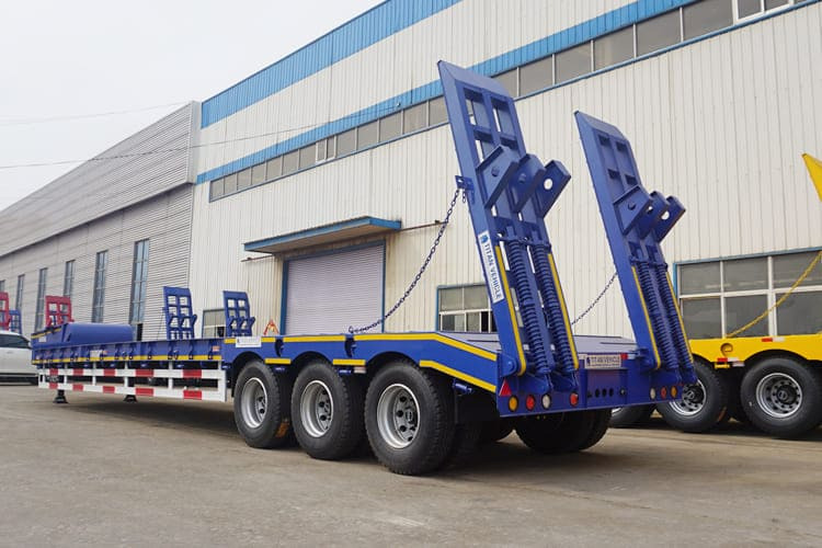 TITAN Tri Axle Low Loader Trailer for Sale in Mali - Semi-remorque surbaissé: photos 2 TITAN Tri Axle Low Loader Trailer for Sale in Mali - Semi-remorque surbaissé: photos 2