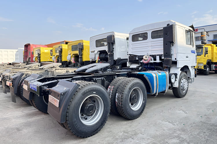 SHACMAN F3000 Shacman Truck Tractor for Sale in Nigeria - Tracteur routier: photos 3 SHACMAN F3000 Shacman Truck Tractor for Sale in Nigeria - Tracteur routier: photos 3