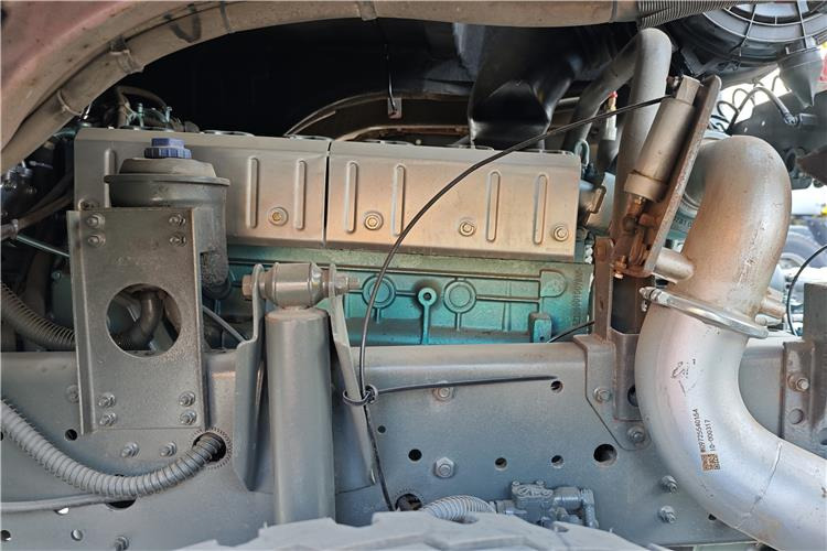 SINOTRUK Used Howo 371 Truck Head for Sale In Nigeria Lagos - Tracteur routier: photos 5 SINOTRUK Used Howo 371 Truck Head for Sale In Nigeria Lagos - Tracteur routier: photos 5