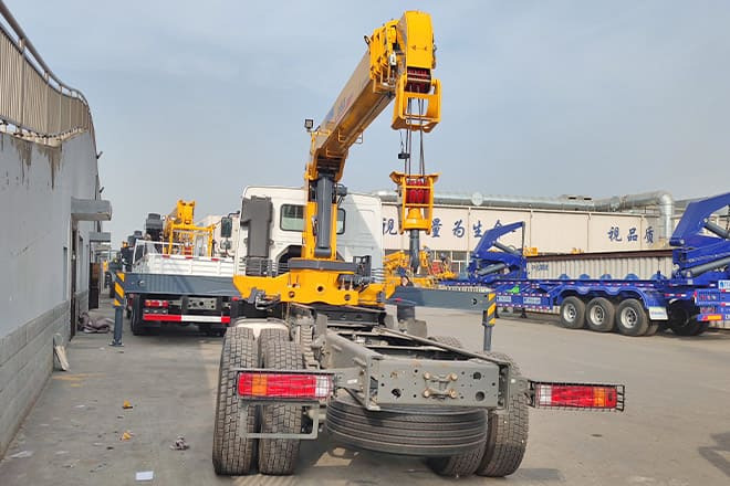XCMG Lorry Mounted Crane for Sale in Brazil - Camion grue: photos 5 XCMG Lorry Mounted Crane for Sale in Brazil - Camion grue: photos 5