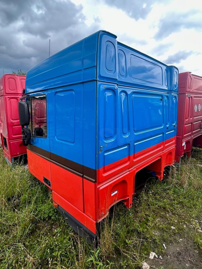 DAF DAF XF105-410 Bleue - Cabine pour Camion: photos 5 DAF DAF XF105-410 Bleue - Cabine pour Camion: photos 5