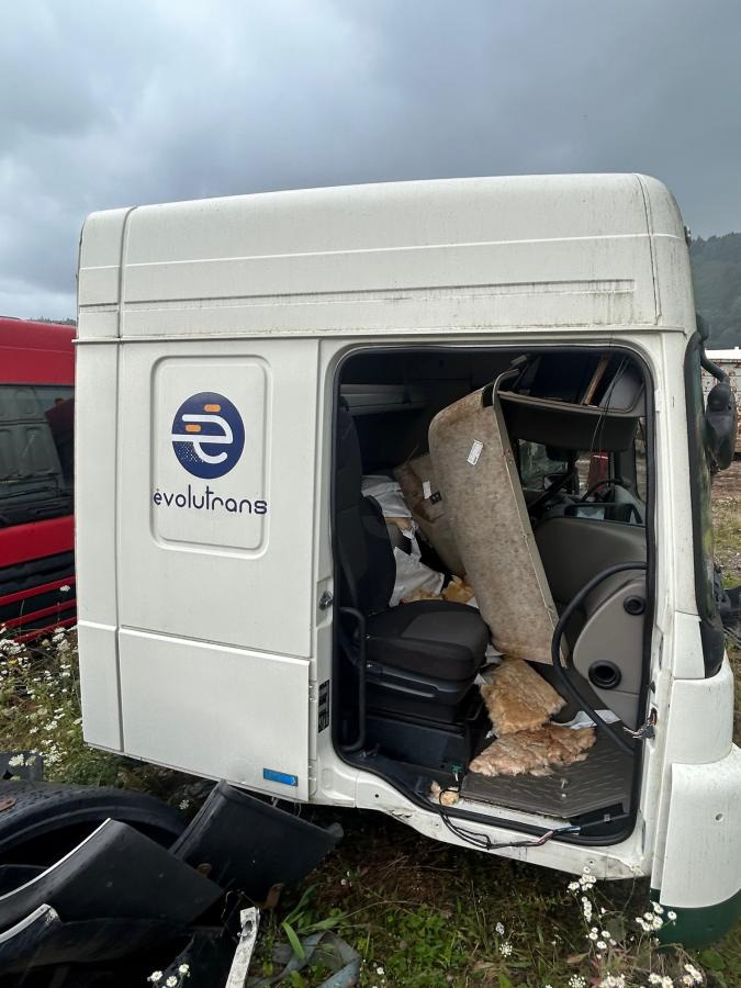 DAF XF105-460 Blanche - Cabine pour Camion: photos 5 DAF XF105-460 Blanche - Cabine pour Camion: photos 5