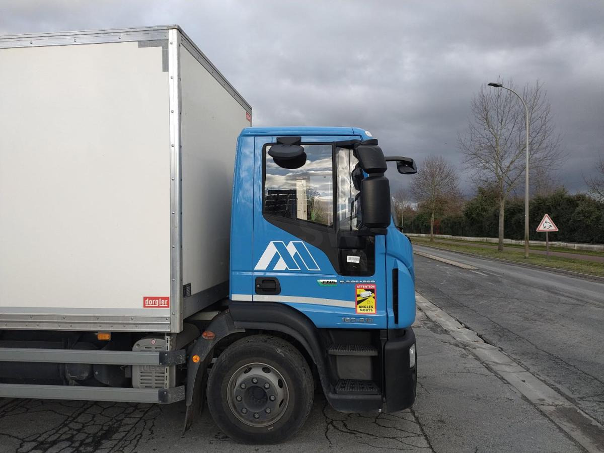 Iveco Eurocargo - Camion fourgon: photos 3 Iveco Eurocargo - Camion fourgon: photos 3