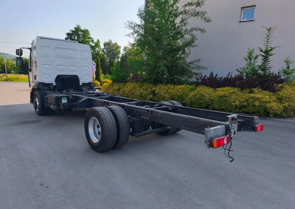 Renault Gama D 16.250 rama do zabudowy poduszka blokada mostu - Châssis cabine: photos 4 Renault Gama D 16.250 rama do zabudowy poduszka blokada mostu - Châssis cabine: photos 4