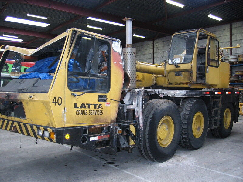 Krupp KMK 3045 for parts - Grue mobile: photos 1 Krupp KMK 3045 for parts - Grue mobile: photos 1
