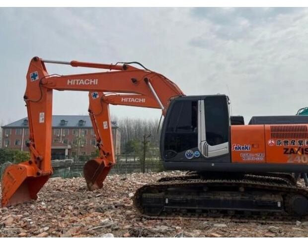 2021 Hitachi ZX240-3 - Pelle sur chenille: photos 1 2021 Hitachi ZX240-3 - Pelle sur chenille: photos 1