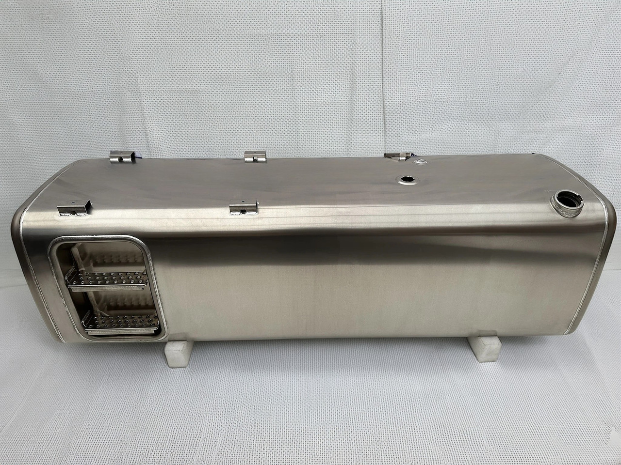 DAF  - Réservoir de carburant: photos 1 DAF  - Réservoir de carburant: photos 1