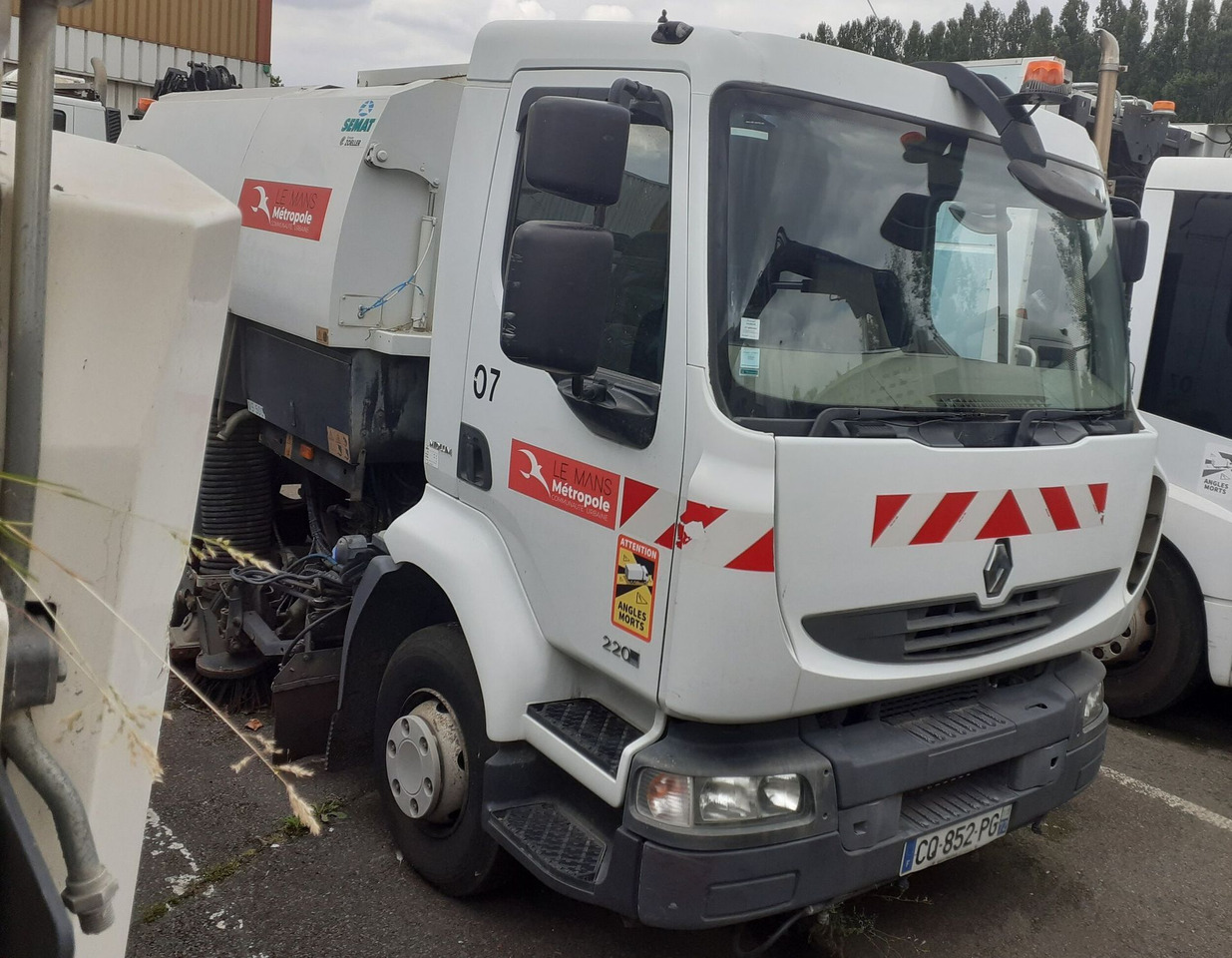 /!\ RESERVÉE AUX PROFESSIONNELS DE L'AUTOMOBILE UNIQUEMENT ! - Balayeuse de voirie: photos 1 /!\ RESERVÉE AUX PROFESSIONNELS DE L'AUTOMOBILE UNIQUEMENT ! - Balayeuse de voirie: photos 1