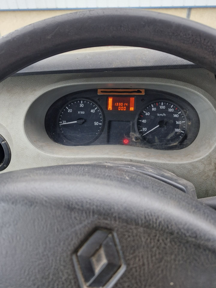 Renault Mascott 3.5T- (Disponible à compter du 24/11/2025) 3 places avec benne basculante hydraulique. BEG. Vendu sans CT. Véhicule roulant. Entretien régulier. Arrêté début 2025 pour souci passage d - Utilitaire benne: photos 2 Renault Mascott 3.5T- (Disponible à compter du 24/11/2025) 3 places avec benne basculante hydraulique. BEG. Vendu sans CT. Véhicule roulant. Entretien régulier. Arrêté début 2025 pour souci passage d - Utilitaire benne: photos 2