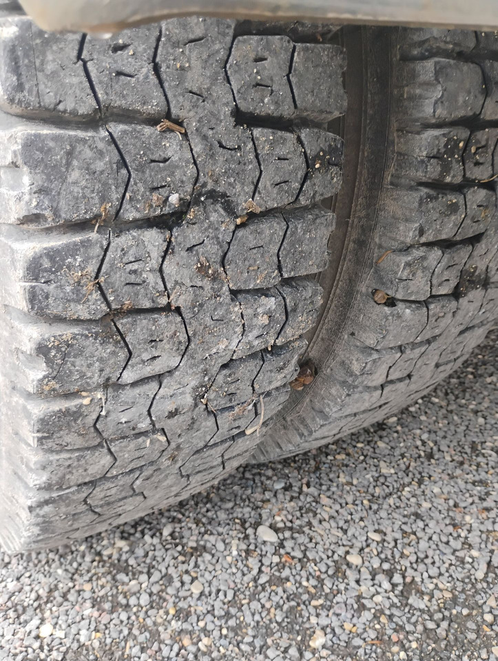 Renault Midlum 909AAD51- Disponible à compter du 19 /11/2025. Camion benne 13T-Moteur remplacé en 2021 ( environ 120 000km). Usure importante de la benne, oxydation de fer globale apparente - Norme Eu - Camion benne: photos 3 Renault Midlum 909AAD51- Disponible à compter du 19 /11/2025. Camion benne 13T-Moteur remplacé en 2021 ( environ 120 000km). Usure importante de la benne, oxydation de fer globale apparente - Norme Eu - Camion benne: photos 3