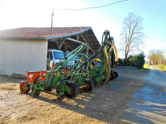 Amazone ED 602 CLASSIC - Semoir monograine: photos 1 Amazone ED 602 CLASSIC - Semoir monograine: photos 1